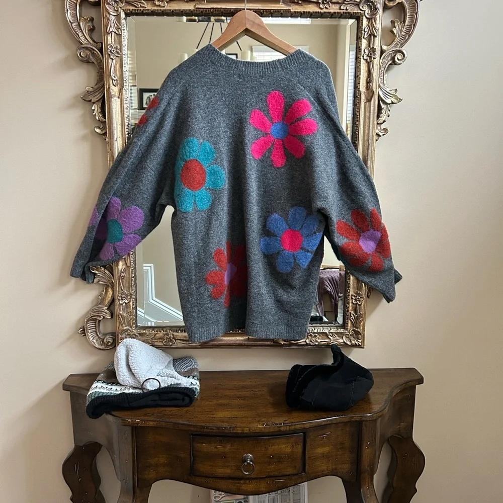 NATURAL LIFE Colorful Floral Gray Cardigan - Picture 4 of 9